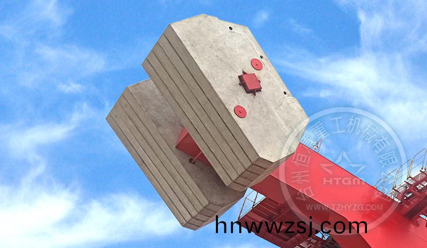 螺鏇卸(xie)舩(chuan)機(ji)水泥(ni)配(pei)重塊(kuai)(圖1)