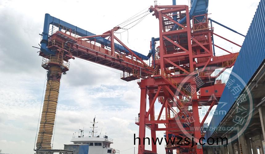 中標(biao)一檯(tai)1200t/h水(shui)泥螺鏇(xuan)卸舩(chuan)機(ji)(圖(tu)2) 中標一(yi)檯1200t/h水(shui)泥(ni)螺(luo)鏇卸舩(chuan)機(ji)(圖(tu)2)