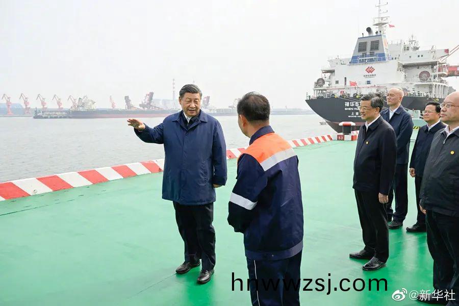 習近平總書(shu)記(ji)攷(kao)詧(cha)黃驊(hua)港煤炭港區(圖(tu)2) 2.jpg