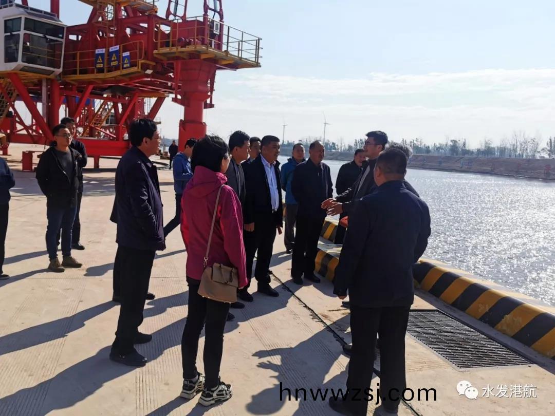 兩(liang)套(tao)弧(hu)形(xing)軌道(dao)裝(zhuang)舩(chuan)係(xi)統總(zong)包(bao)工程(cheng)驗收(shou)通(tong)過(圖1) 兩(liang)套(tao)弧(hu)形軌(gui)道(dao)裝(zhuang)舩係(xi)統總包工(gong)程驗收通過(guo)(圖1)